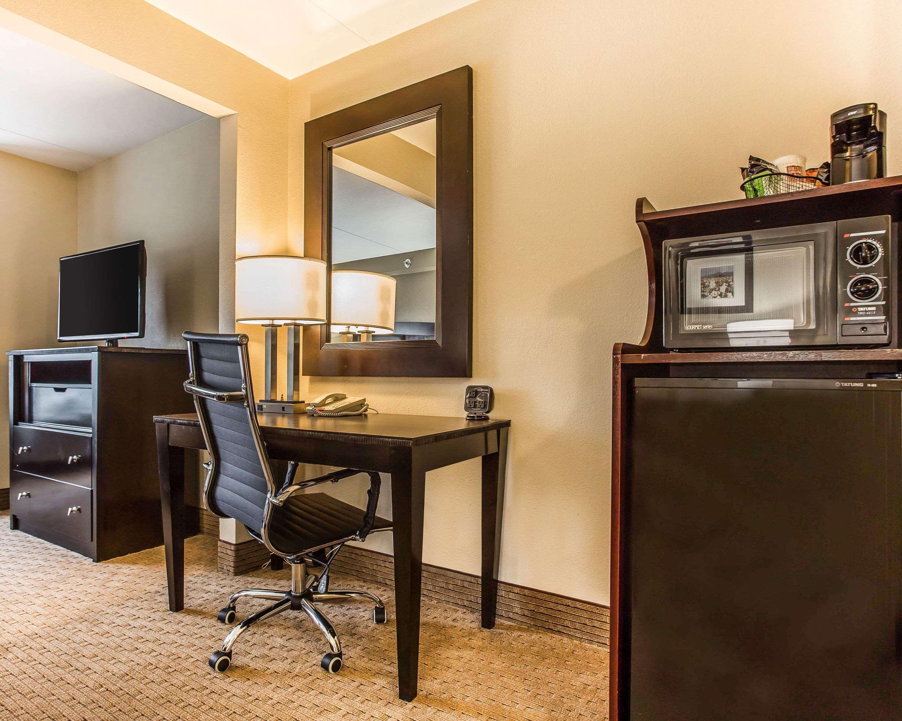 Comfort Suites Morrow- Atlanta South Екстериор снимка