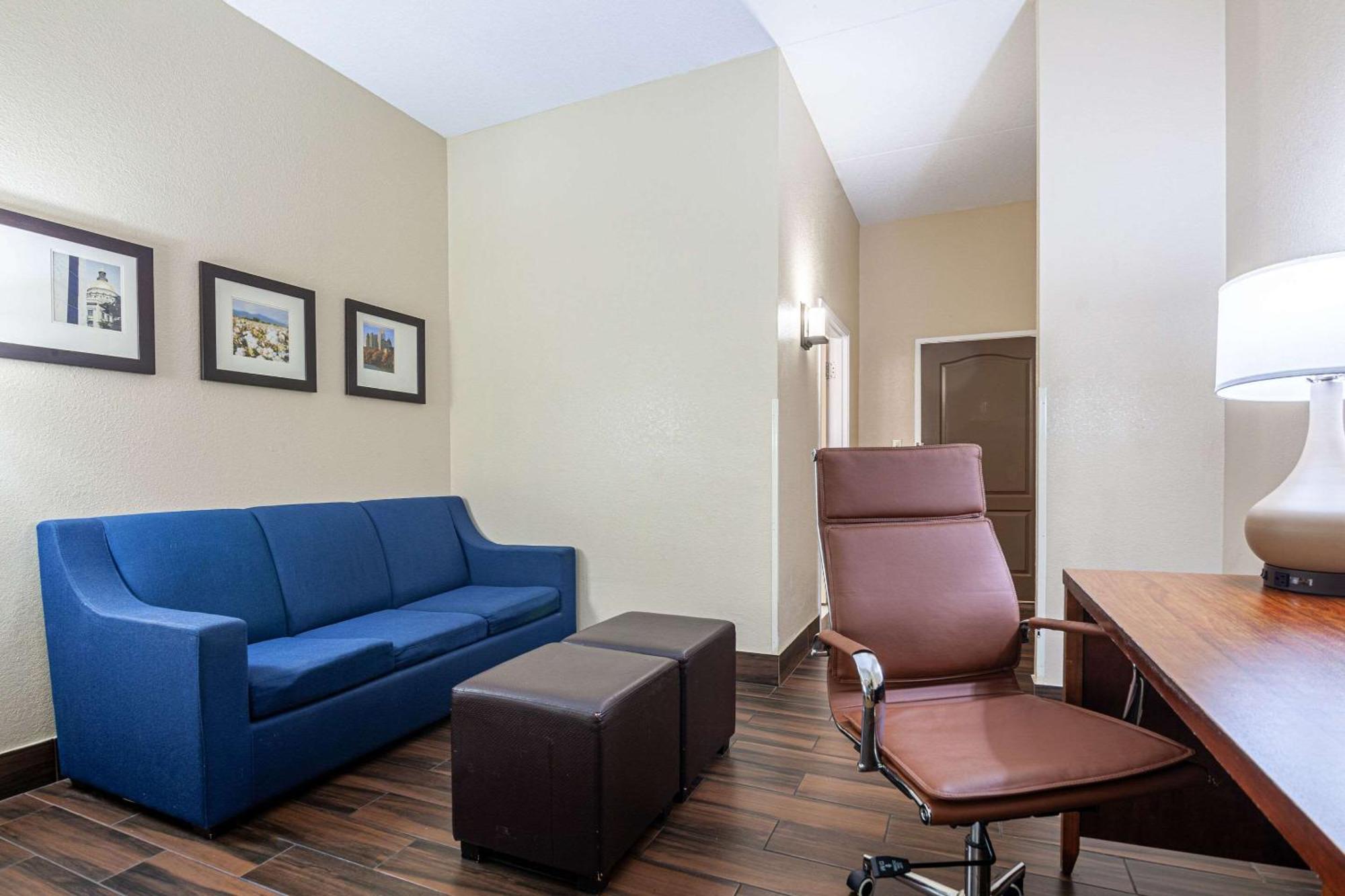 Comfort Suites Morrow- Atlanta South Екстериор снимка